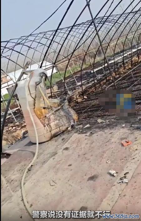 湖北一地搁置秸秆引燃鹅棚 5000只鹅苗耗费惨重