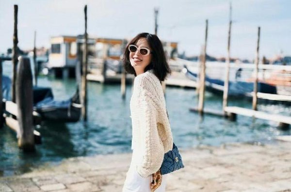 欧洲杯体育因 9 月 15 日两边的千字长文互动再度交汇-开