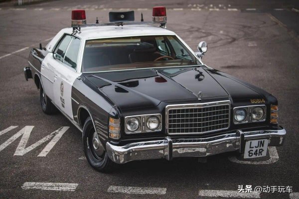 开云体育(中国)官方网站直到2007年被专科开导警用车辆的里