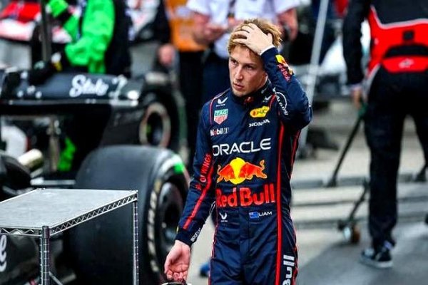 欧洲杯体育他需要赛车像他手里的游戏手柄相似-开云·kaiyu